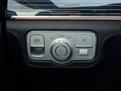 New 2026 Mercedes-Benz GLS 580 4MATIC image 12