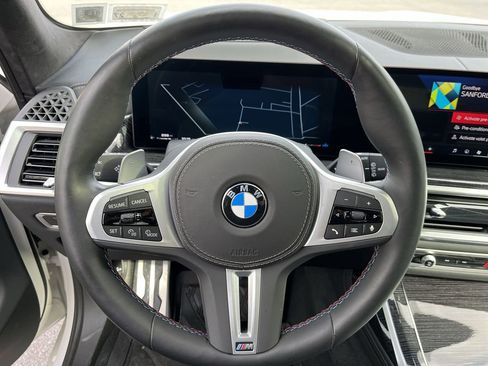 Used 2025 BMW X7 M60i image 14