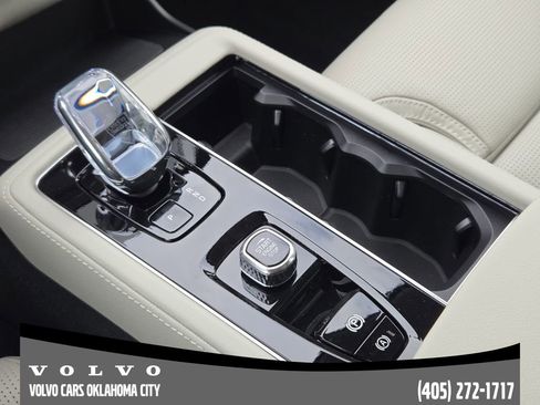 Used 2026 Volvo XC90 B6 Ultra image 19