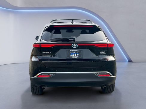 Used 2021 Toyota Venza XLE w/ Softex Package image 4