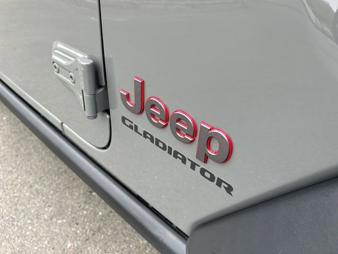 Used 2020 Jeep Gladiator Rubicon image 31