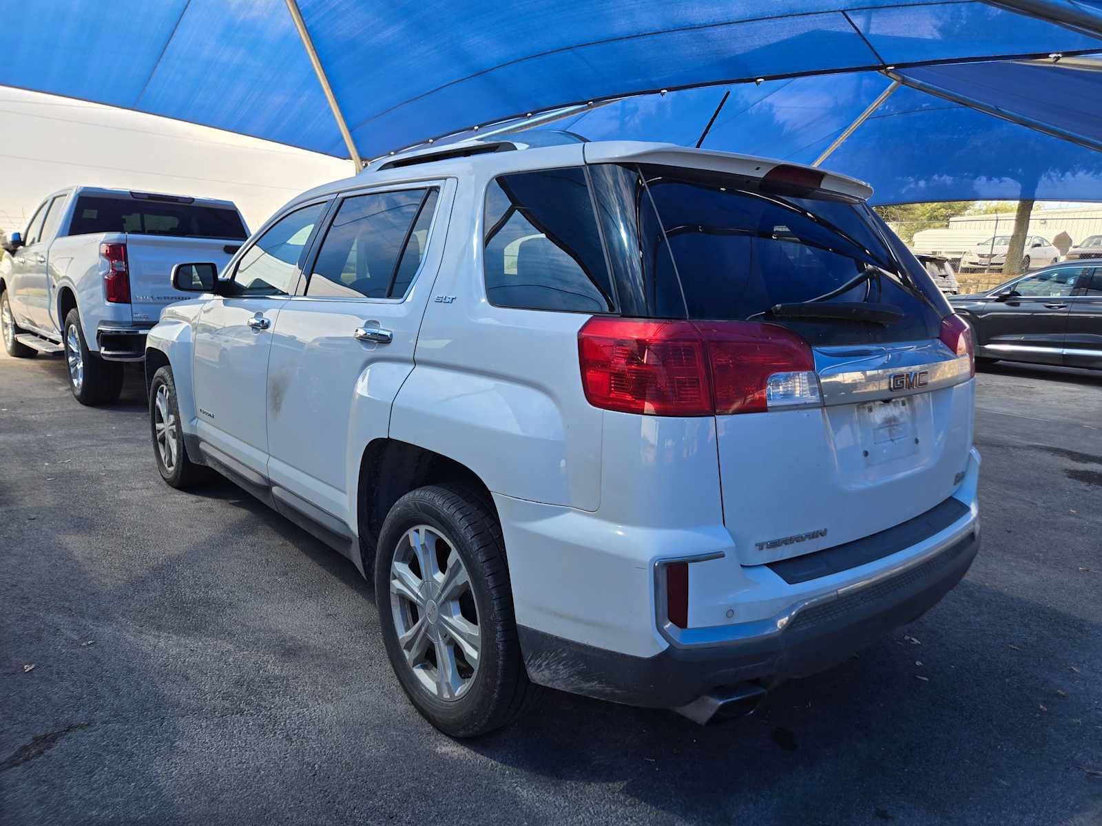 Used 2017 GMC Terrain SLT w/ Open Road Package FWD image 3