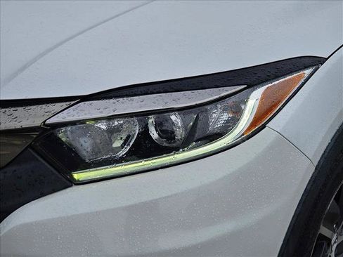 Used 2022 Honda HR-V EX image 12