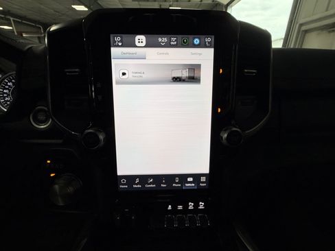 Used 2023 RAM 1500 Laramie AWD/4WD image 32