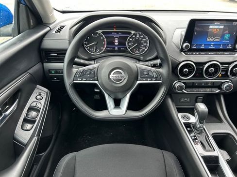Used 2023 Nissan Sentra SV FWD image 17