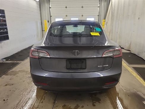 Used 2022 Tesla Model 3 Long Range image 5