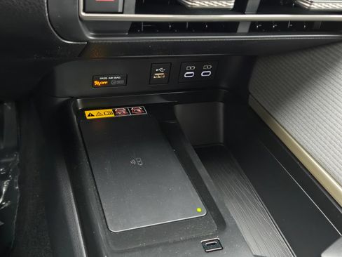 Used 2026 Toyota Camry SE FWD image 17