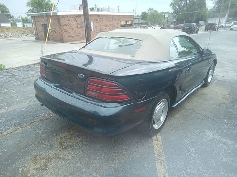 Used 1995 Ford Mustang Convertible RWD image 5