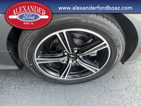 Used 2024 Ford Mustang Premium image 7