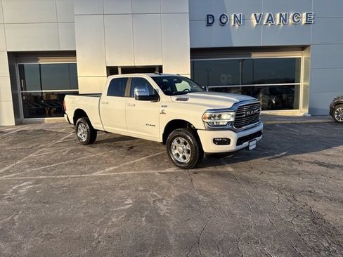 Used 2024 RAM 2500 Laramie AWD/4WD image 7