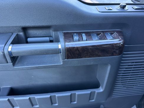 Used 2015 Ford F250 Platinum w/ FX4 Off-Road Package image 10