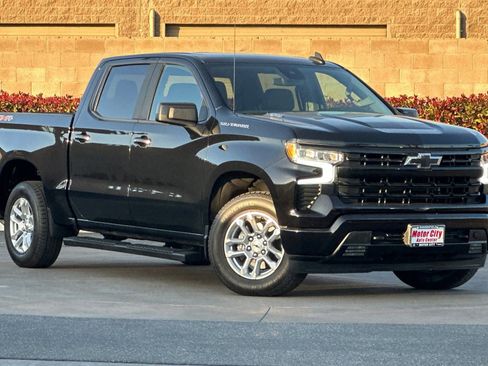 Used 2022 Chevrolet Silverado 1500 RST image 2