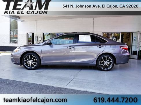 Used 2017 Toyota Camry XSE w/ Moonroof Package FWD image 6
