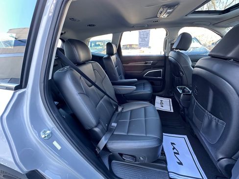 Used 2022 Kia Telluride EX w/ EX Premium Package image 15