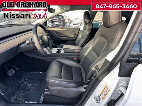 Used 2022 Tesla Model Y Long Range image 10