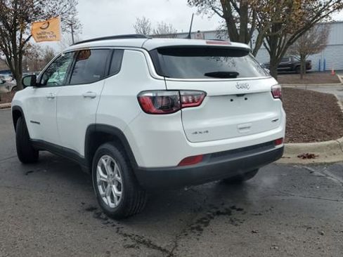 Certified 2024 Jeep Compass Latitude image 2