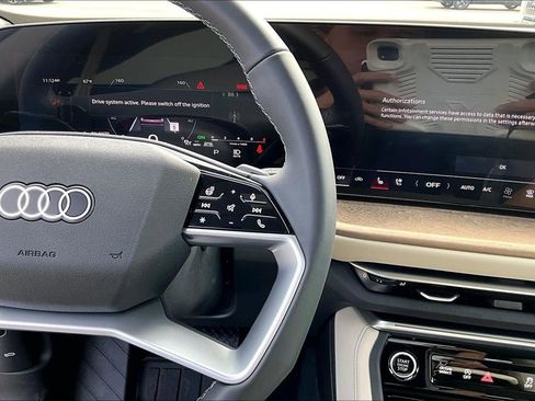 Used 2025 Audi Q5 2.0T Premium Plus image 25