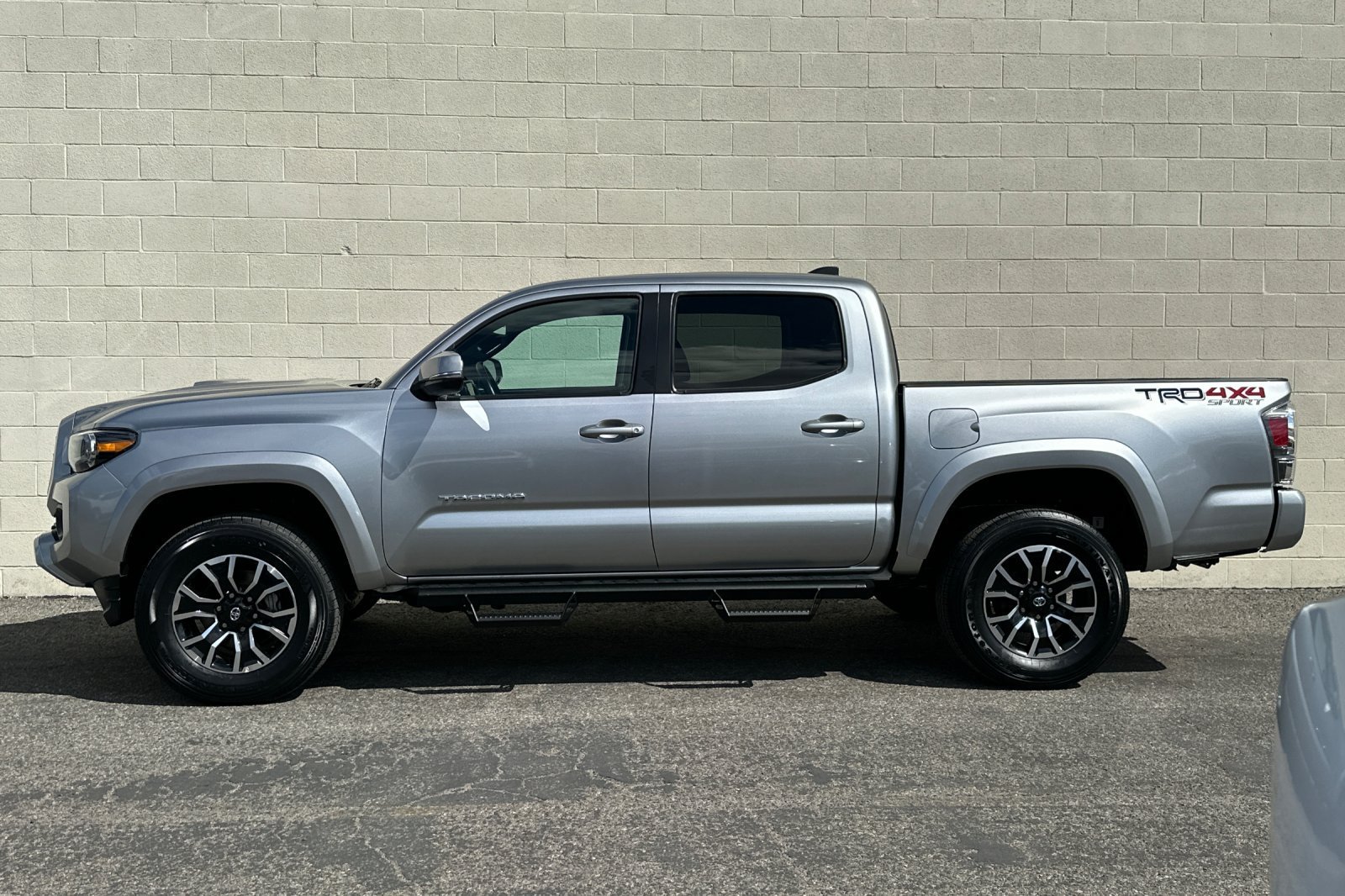 Used 2023 Toyota Tacoma TRD Sport AWD/4WD image 7