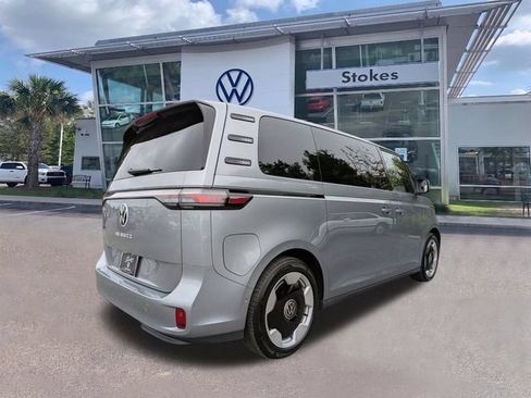 New 2025 Volkswagen ID. Buzz Pro S RWD image 4