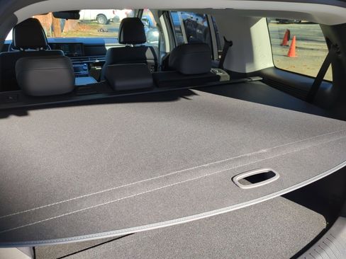 Certified 2025 Hyundai Santa Fe SEL image 15