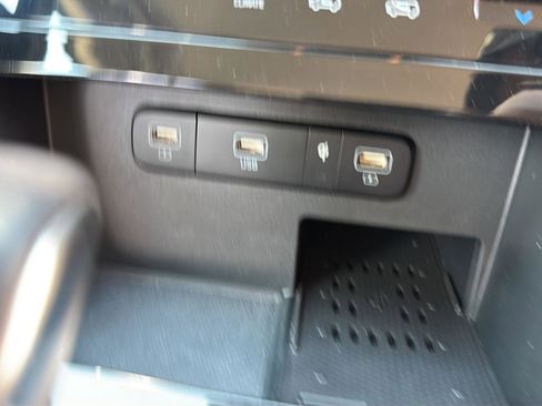 Used 2022 Kia Carnival SX FWD image 48