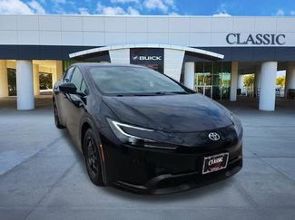Used 2024 Toyota Prius LE video 2