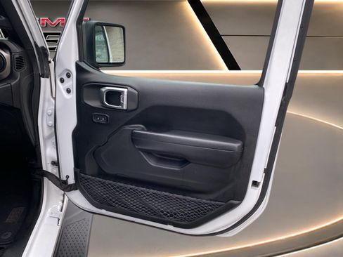 Used 2020 Jeep Gladiator Sport w/ Quick Order Package 23S AWD/4WD image 32