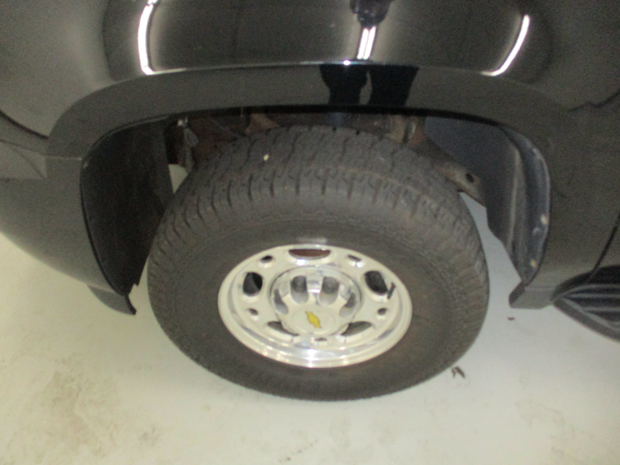 Used 2007 Chevrolet Suburban 2500 LT w/ LT Preferred Equipment Group AWD/4WD image 6