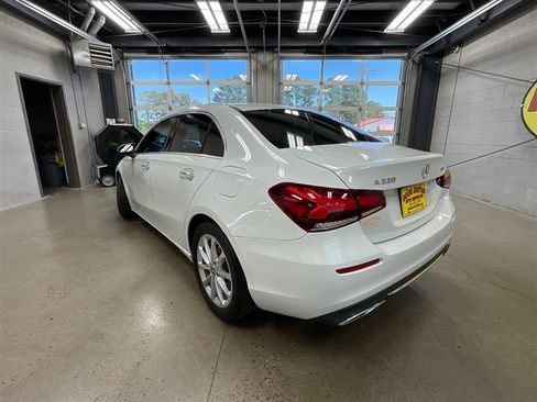Used 2020 Mercedes-Benz A 220 4MATIC image 3