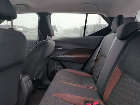 Used 2023 Nissan Kicks SR FWD image 30