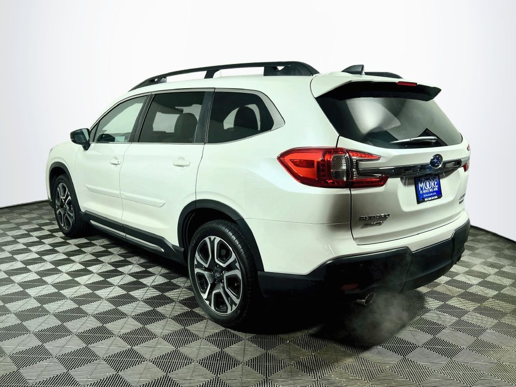 Used 2024 Subaru Ascent Limited w/ Technology Package AWD/4WD image 5