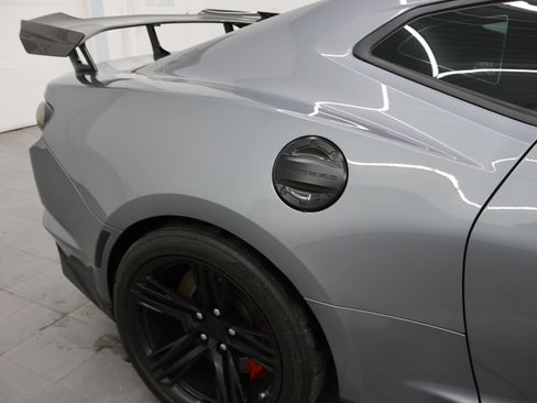 Used 2021 Chevrolet Camaro ZL1 RWD image 26