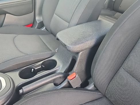 Used 2024 Kia Forte LXS FWD image 27