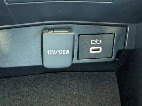 Used 2023 Toyota Corolla LE image 22