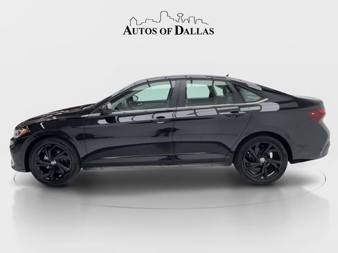 Used 2025 Volkswagen Jetta SE w/ Sunroof Package FWD image 5