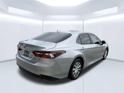 Used 2024 Toyota Camry LE w/ Convenience Package FWD image 3