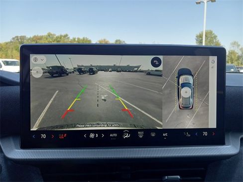 Used 2025 Ford Explorer Platinum w/ Ultimate Package image 23