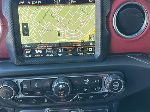 Used 2023 Jeep Wrangler Unlimited Rubicon 392 AWD/4WD image 38