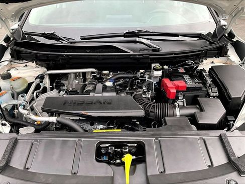 Used 2025 Nissan Rogue S AWD/4WD image 10