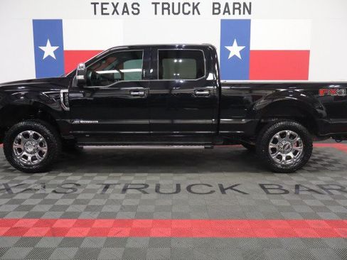 Used 2021 Ford F250 Lariat w/ Lariat Ultimate Package AWD/4WD image 11