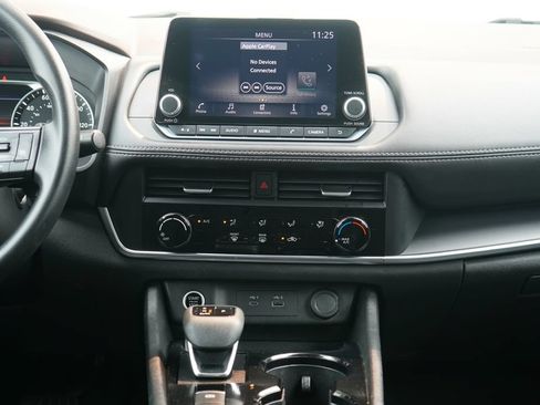 Used 2023 Nissan Rogue S AWD/4WD image 23