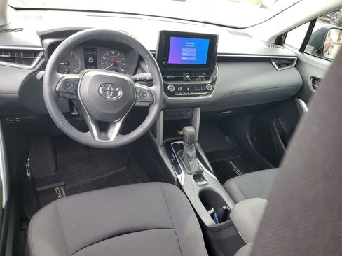 Certified 2023 Toyota Corolla Cross LE FWD image 10