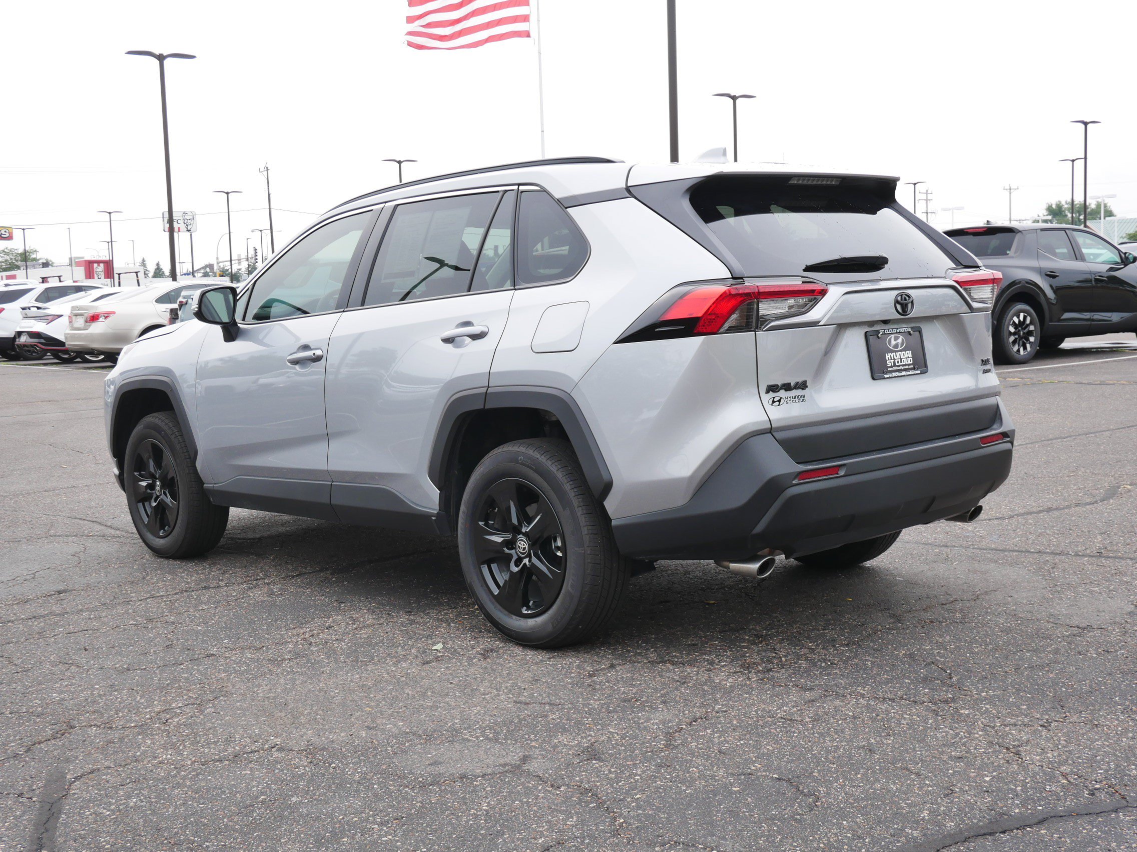 Used 2025 Toyota RAV4 XLE w/ Convenience Package AWD/4WD image 3
