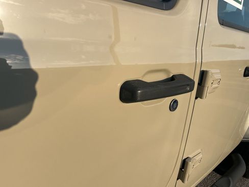 Used 2020 Jeep Gladiator Sport AWD/4WD image 21