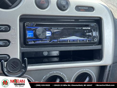 Used 2008 Pontiac Vibe w/ Sun And Sound Package FWD image 21