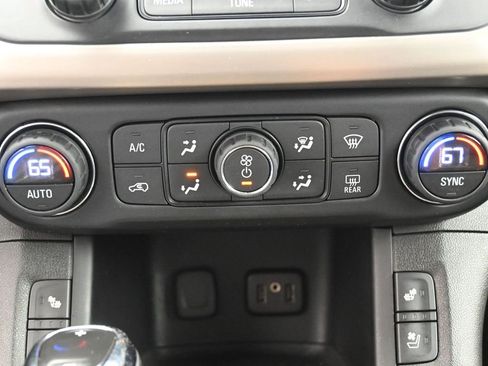 Used 2017 GMC Acadia Denali w/ Technology Package image 25