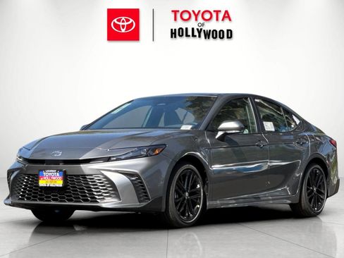 New 2026 Toyota Camry SE image 7