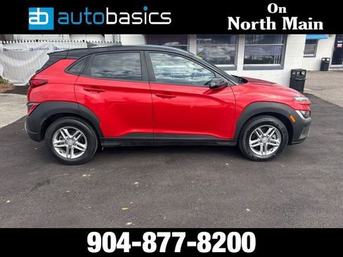 Used 2023 Hyundai Kona SE AWD/4WD image 12