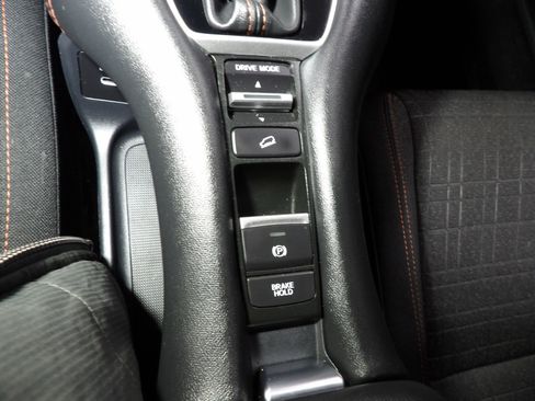 Used 2024 Honda HR-V Sport image 13