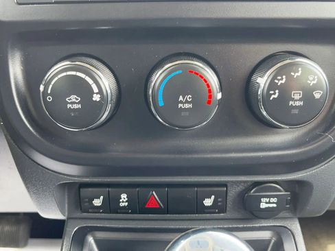 Used 2015 Jeep Patriot High Altitude image 30